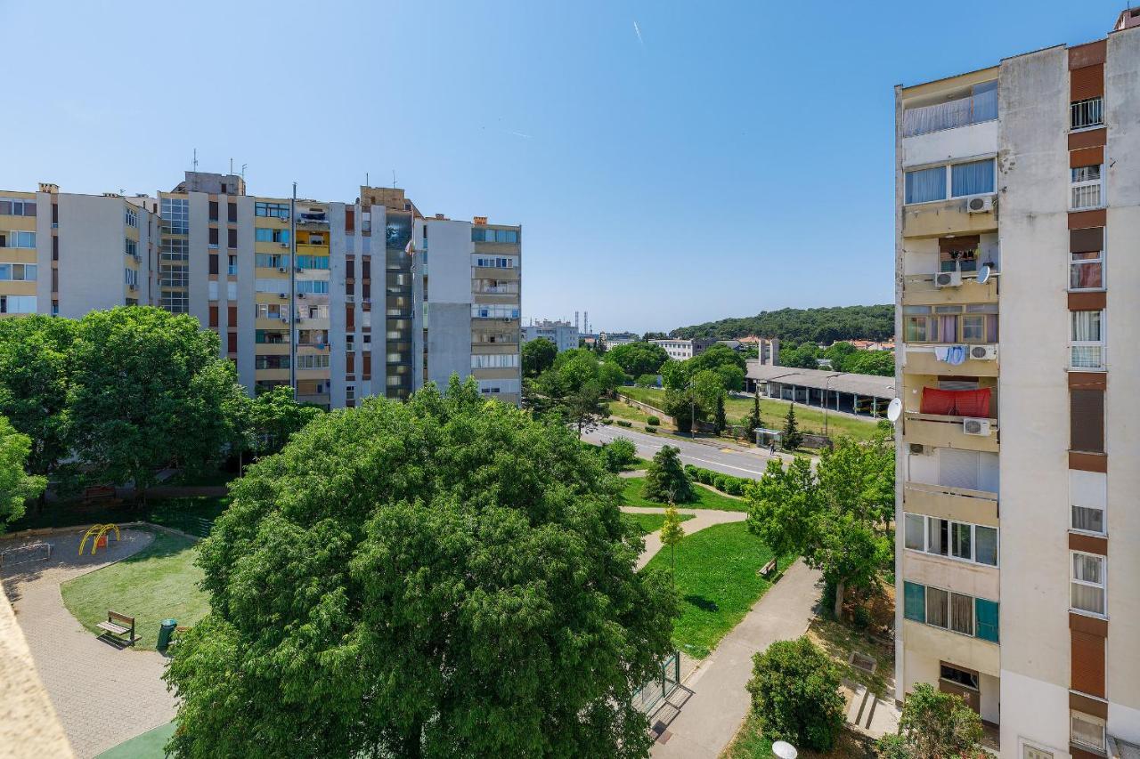 Appartamento Seny Gold Pola Esterno foto