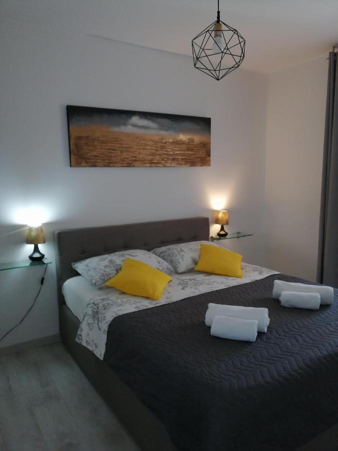 Appartamento Seny Gold Pola Esterno foto